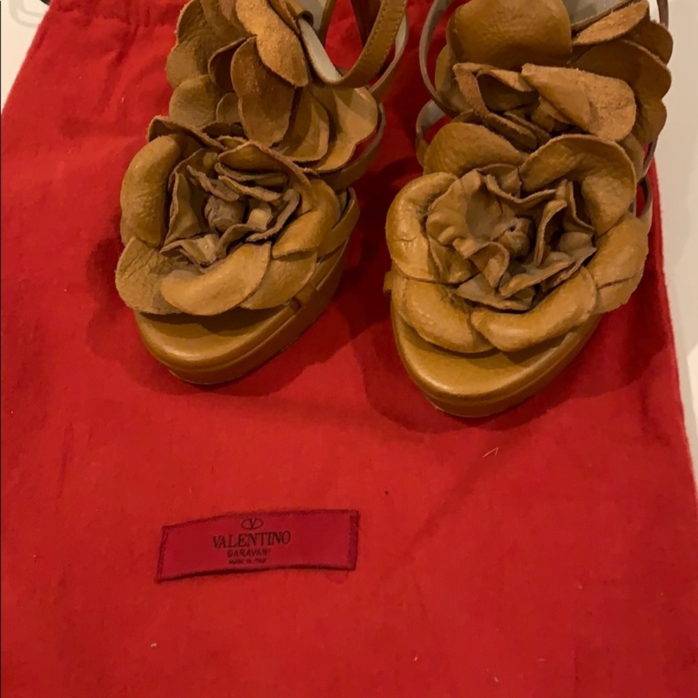 Valentino platform cage sandal-oversized flowers
